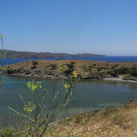 Tranquilos Estudios Cerca De La Playa Cadaqués Esterno foto