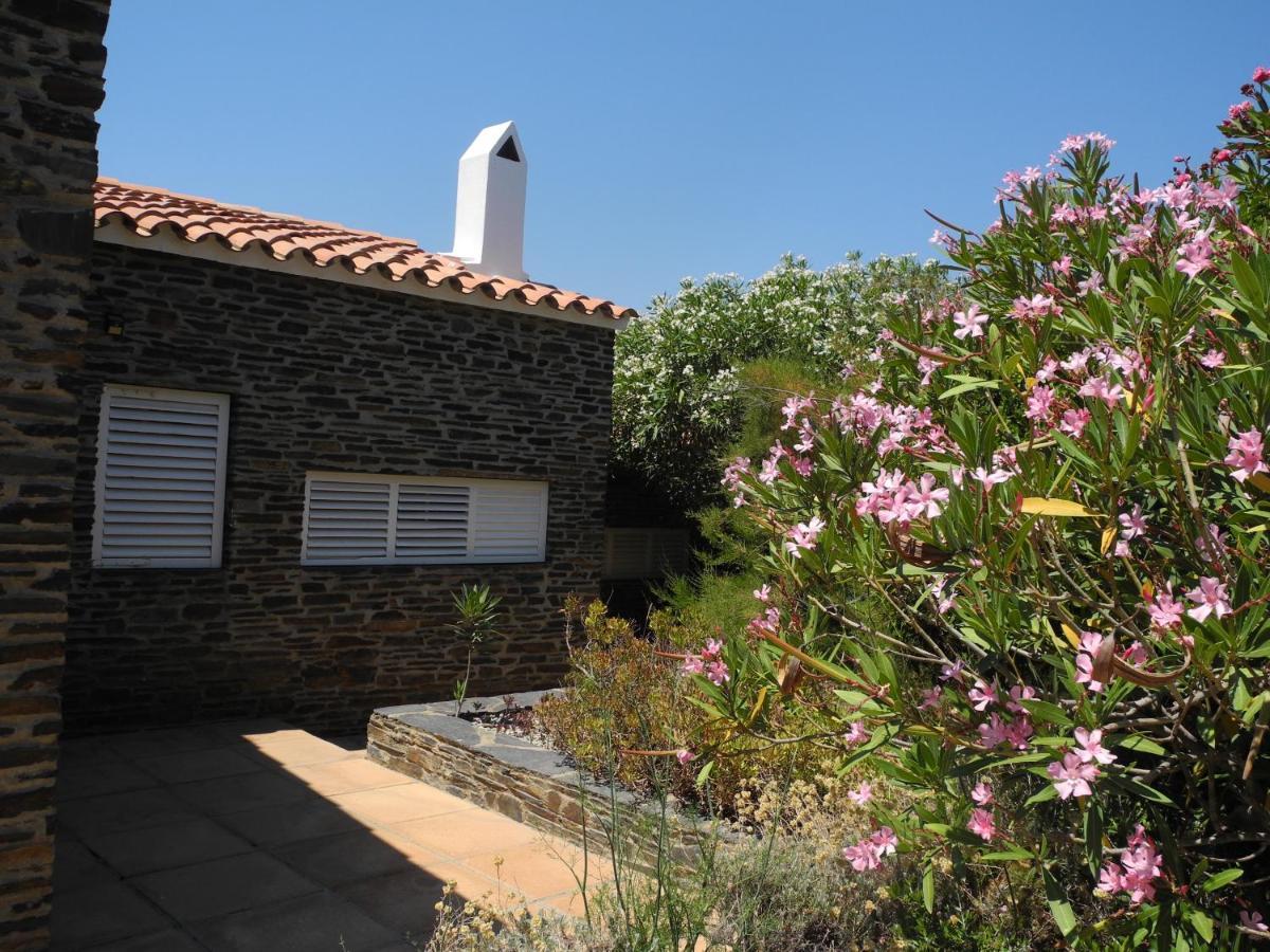 Tranquilos Estudios Cerca De La Playa Cadaqués Esterno foto